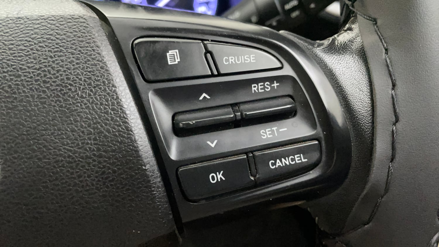 Used 2019 Hyundai Venue SX Plus 1.0 Turbo DCT Petrol Automatic top_features Cruise control