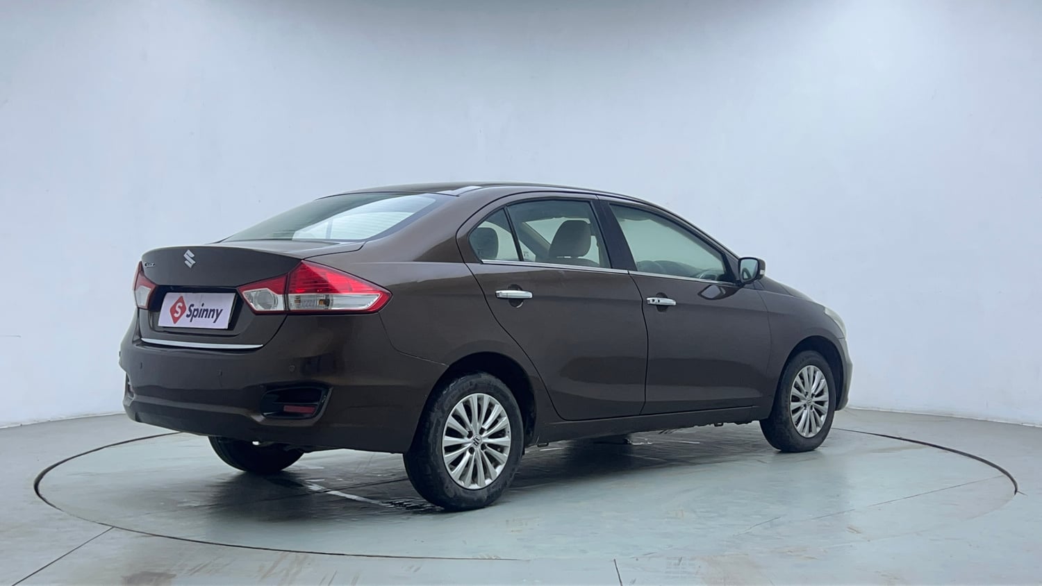 Used 2017 Maruti Suzuki Ciaz ZXi Petrol Manual exterior RIGHT REAR CORNER VIEW