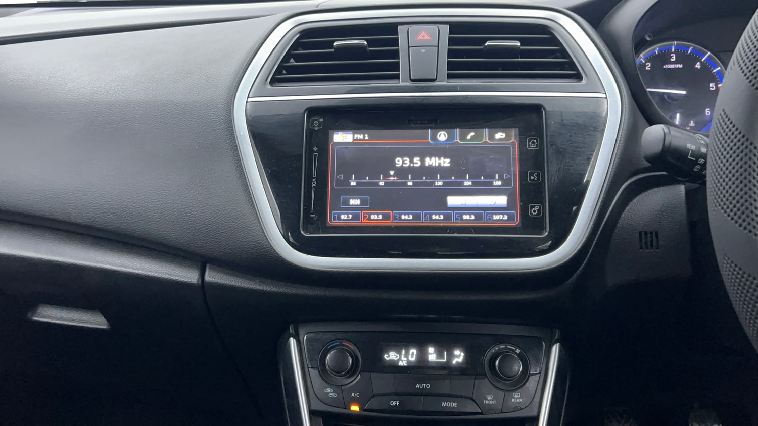 Used 2017 Maruti Suzuki S-Cross Alpha 1.3 Diesel Manual interior MUSIC SYSTEM & AC CONTROL VIEW