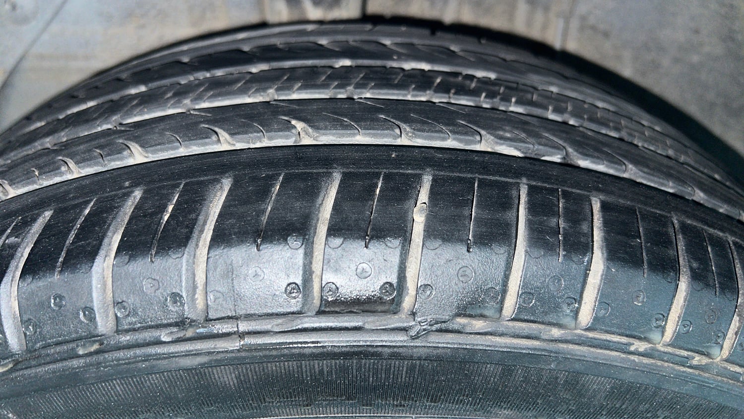 Used 2018 Hyundai Elite i20 Asta 1.2 (O) Petrol Manual tyres RIGHT REAR TYRE TREAD VIEW