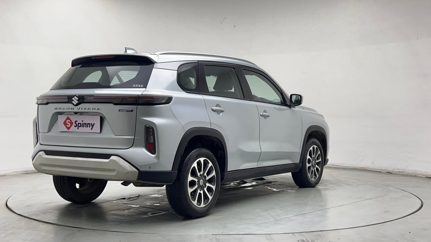 Used 2024 Maruti Suzuki Grand Vitara Delta Smart Hybrid Petrol Manual exterior RIGHT REAR CORNER VIEW