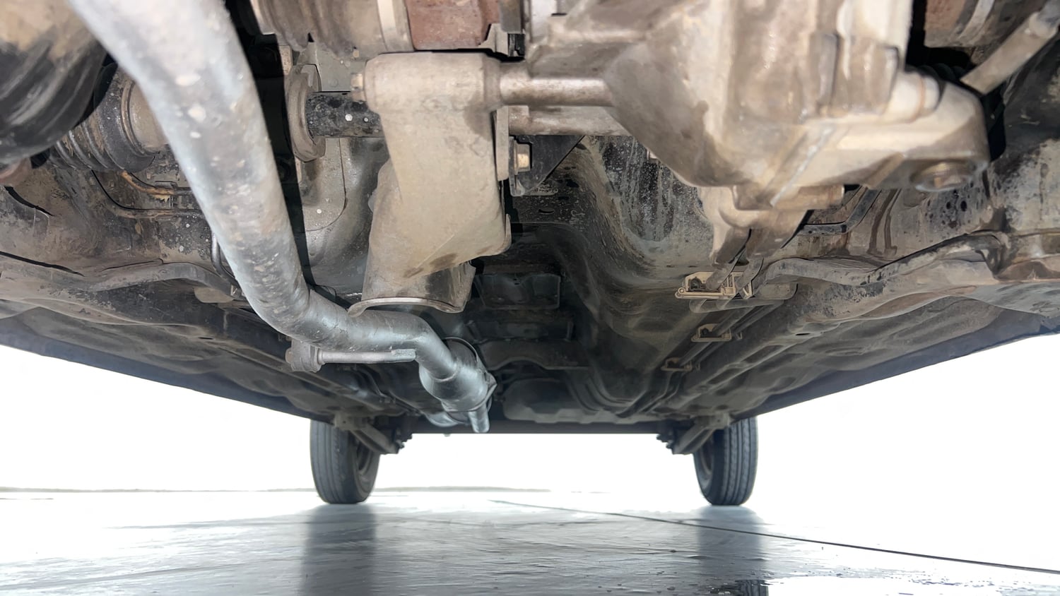 Used 2016 Maruti Suzuki Alto 800 Lxi Petrol Manual extra FRONT LEFT UNDERBODY VIEW