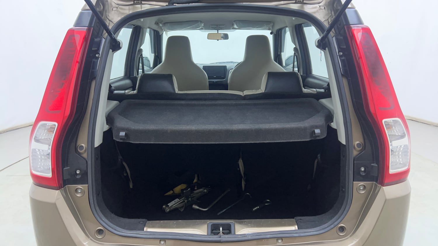 Used 2021 Maruti Suzuki Wagon R 1.0 VXi 1.0 Petrol Manual interior DICKY INSIDE VIEW