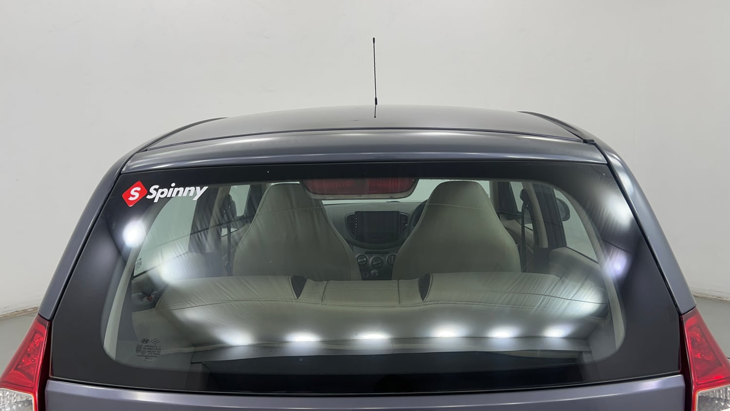 Used 2013 Hyundai i10 Magna 1.2 CNG (Outside Fitted) Cng Manual exterior BACK WINDSHIELD VIEW
