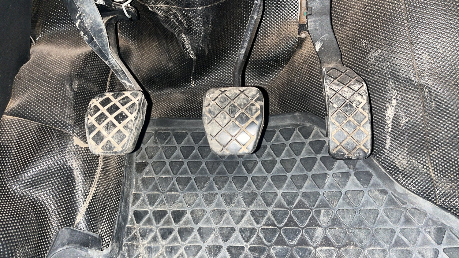 Used 2019 Volkswagen Polo Trendline 1.0L (P) Petrol Manual interior PEDALS VIEW