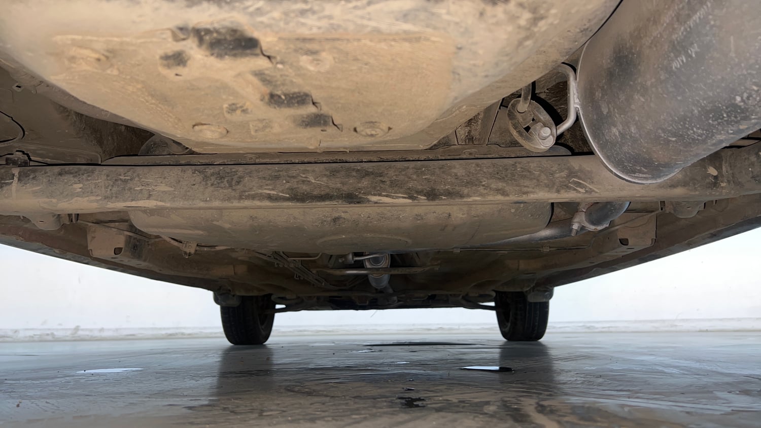 Used 2019 Tata Tiago Revotron XZ w/o Alloy Petrol Manual extra REAR UNDERBODY VIEW (TAKEN FROM REAR)