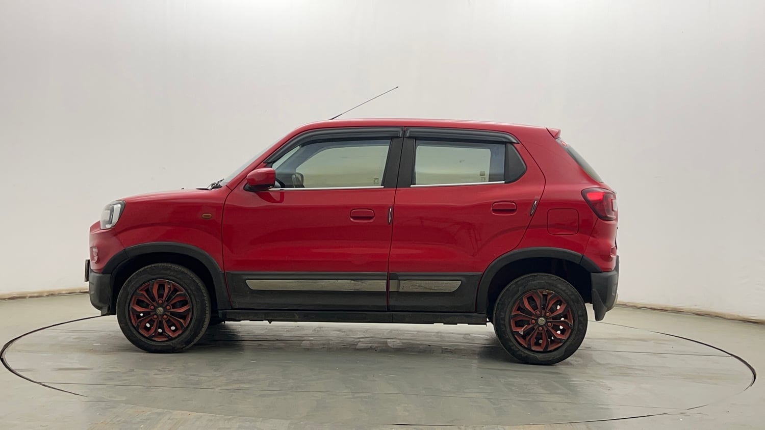 Used 2020 Maruti Suzuki S-Presso VXi Plus Petrol Manual exterior LEFT SIDE VIEW