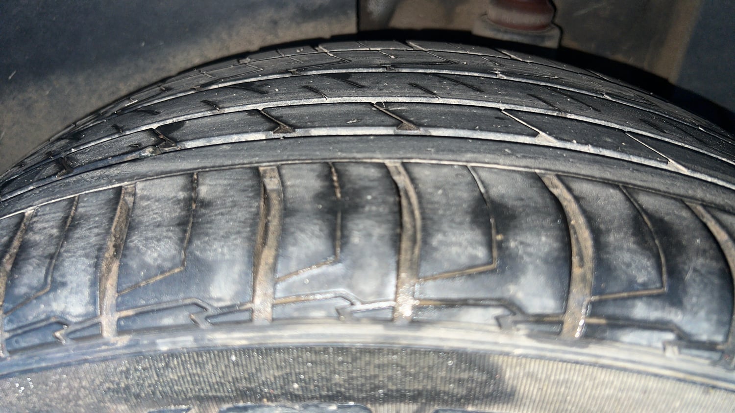 Used 2022 Kia Seltos X Line 1.5 Diesel AT Diesel Automatic tyres LEFT REAR TYRE TREAD VIEW