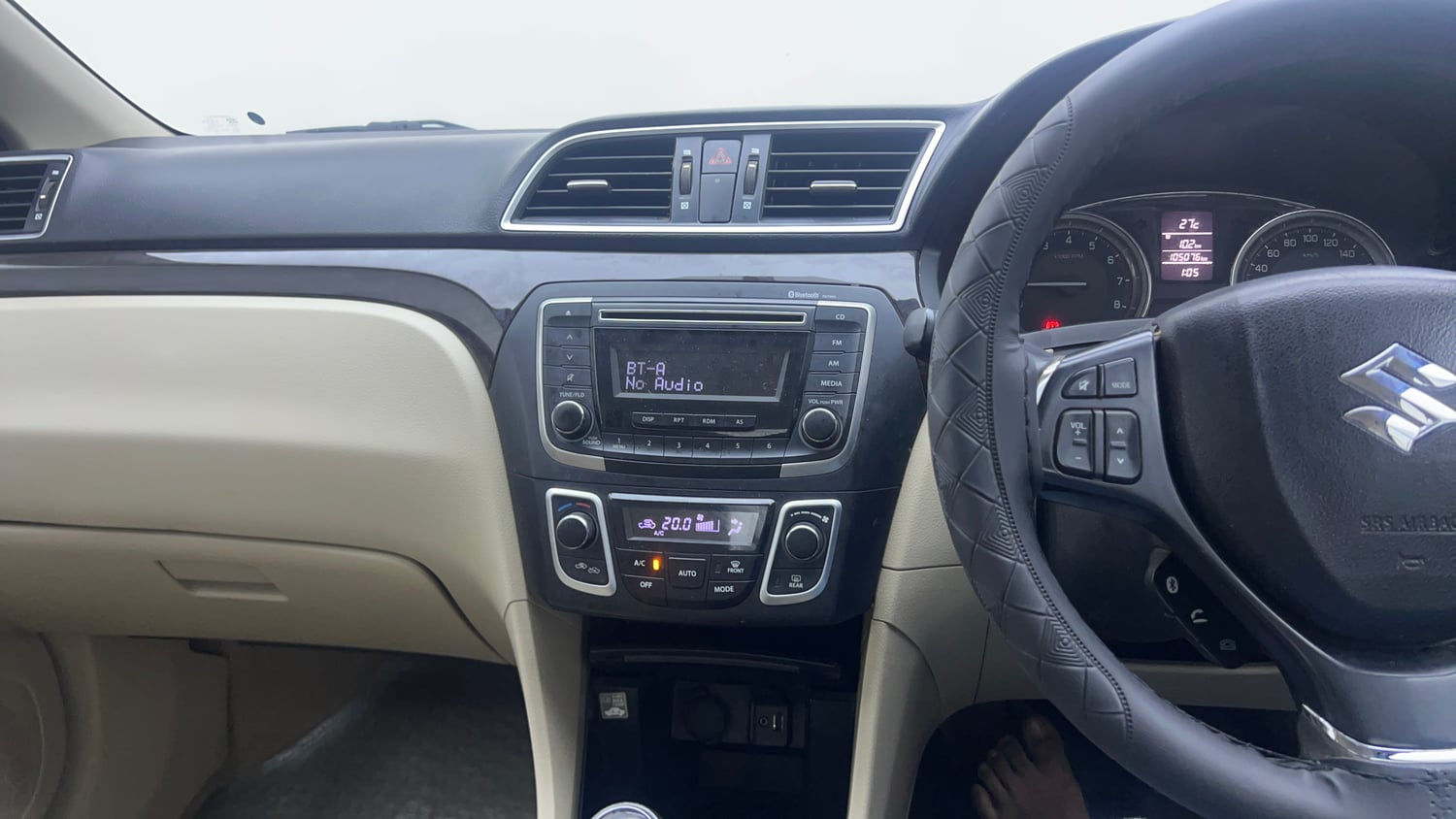 Used 2017 Maruti Suzuki Ciaz ZXi Petrol Manual interior MUSIC SYSTEM & AC CONTROL VIEW