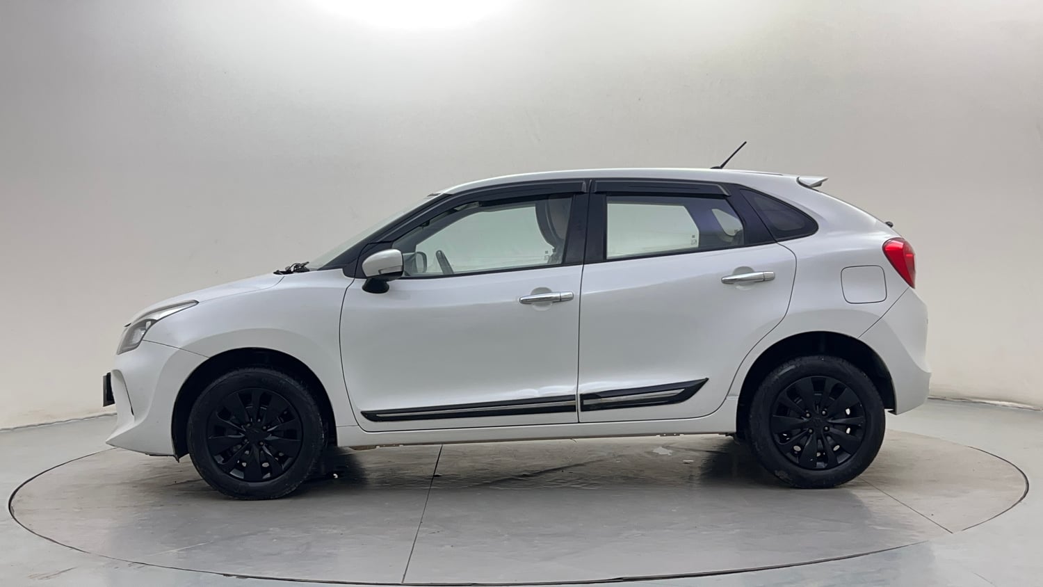 Used 2021 Maruti Suzuki Baleno Delta Petrol Manual exterior LEFT SIDE VIEW