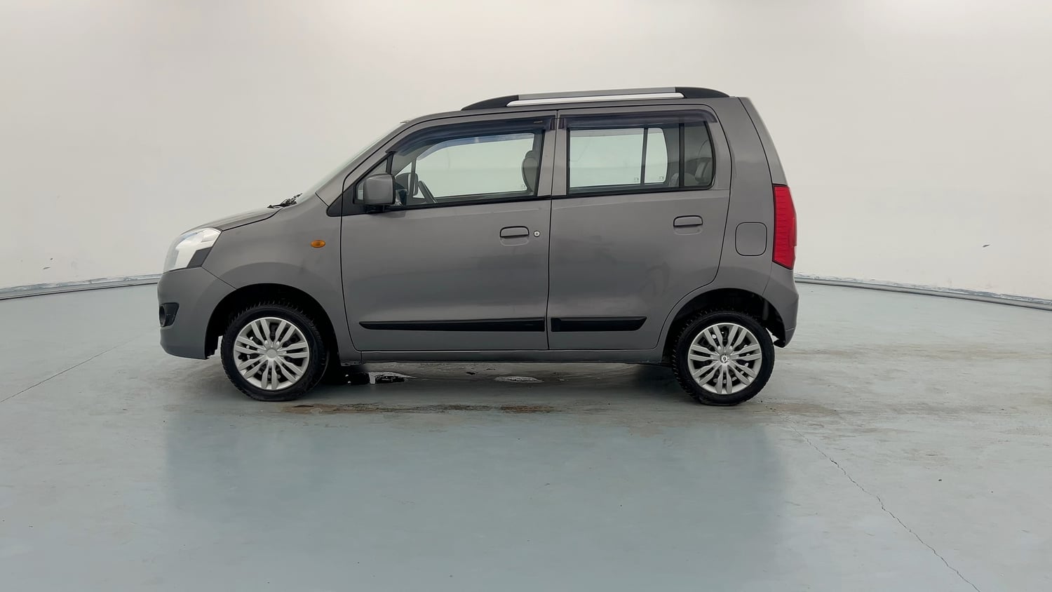 Used 2017 Maruti Suzuki Wagon R VXI Petrol Manual exterior LEFT SIDE VIEW