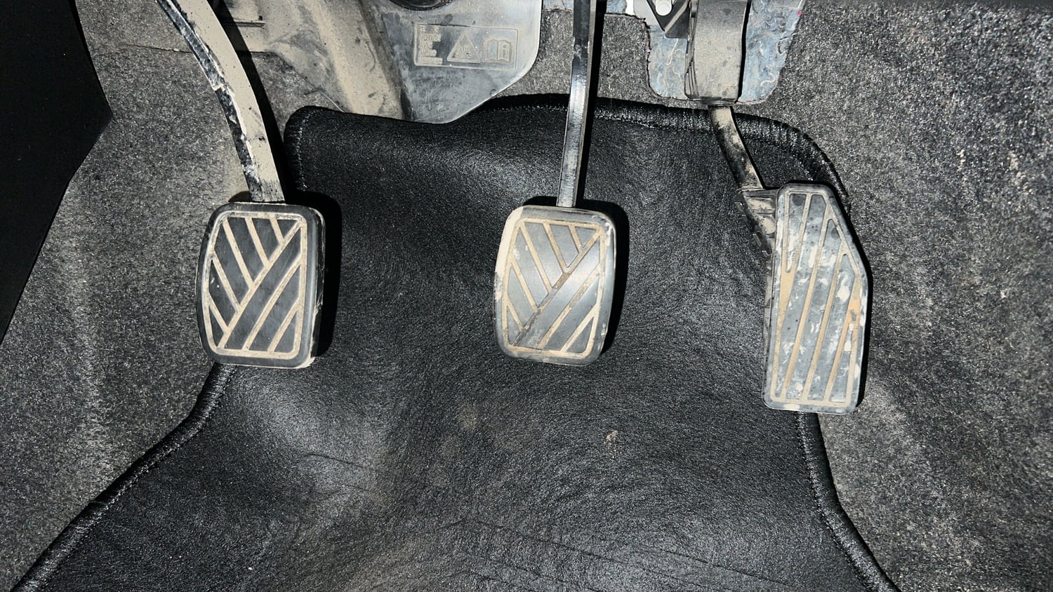 Used 2023 Maruti Suzuki Swift VXi Petrol Manual interior PEDALS VIEW
