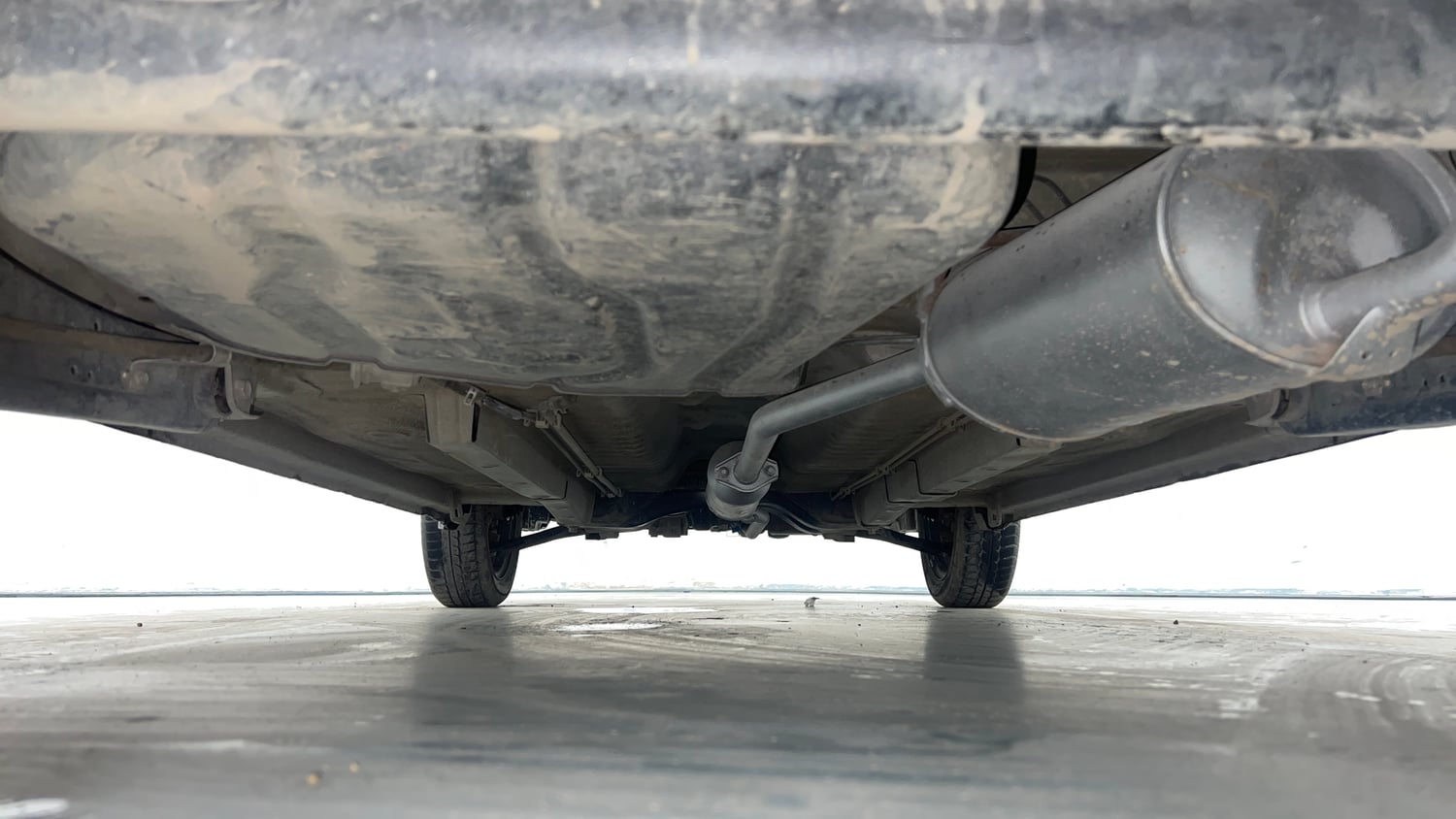 Used 2017 Maruti Suzuki Wagon R VXI Petrol Manual extra REAR UNDERBODY VIEW (TAKEN FROM REAR)
