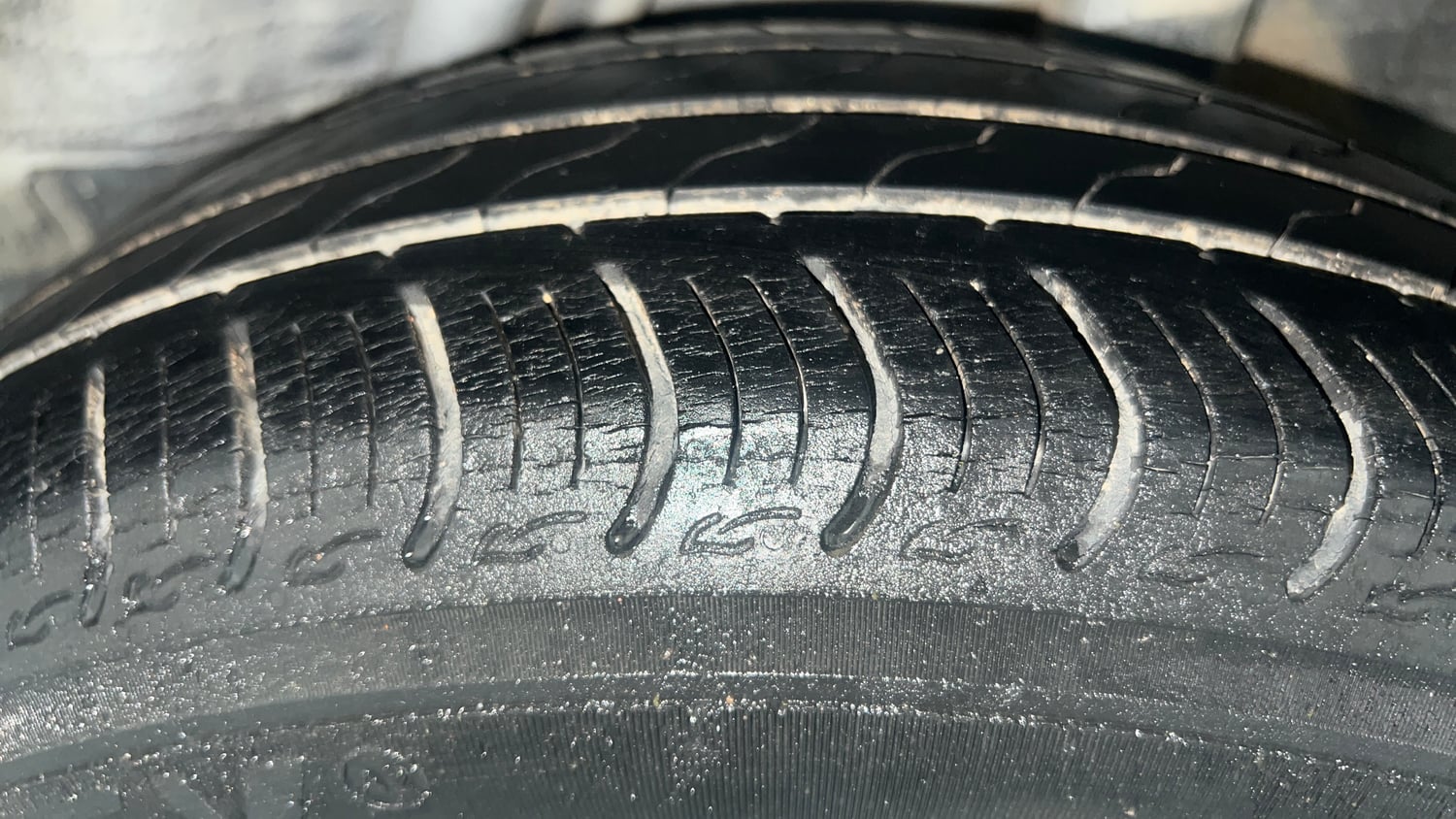 Used 2016 Honda City SV CVT Petrol Automatic tyres LEFT REAR TYRE TREAD VIEW