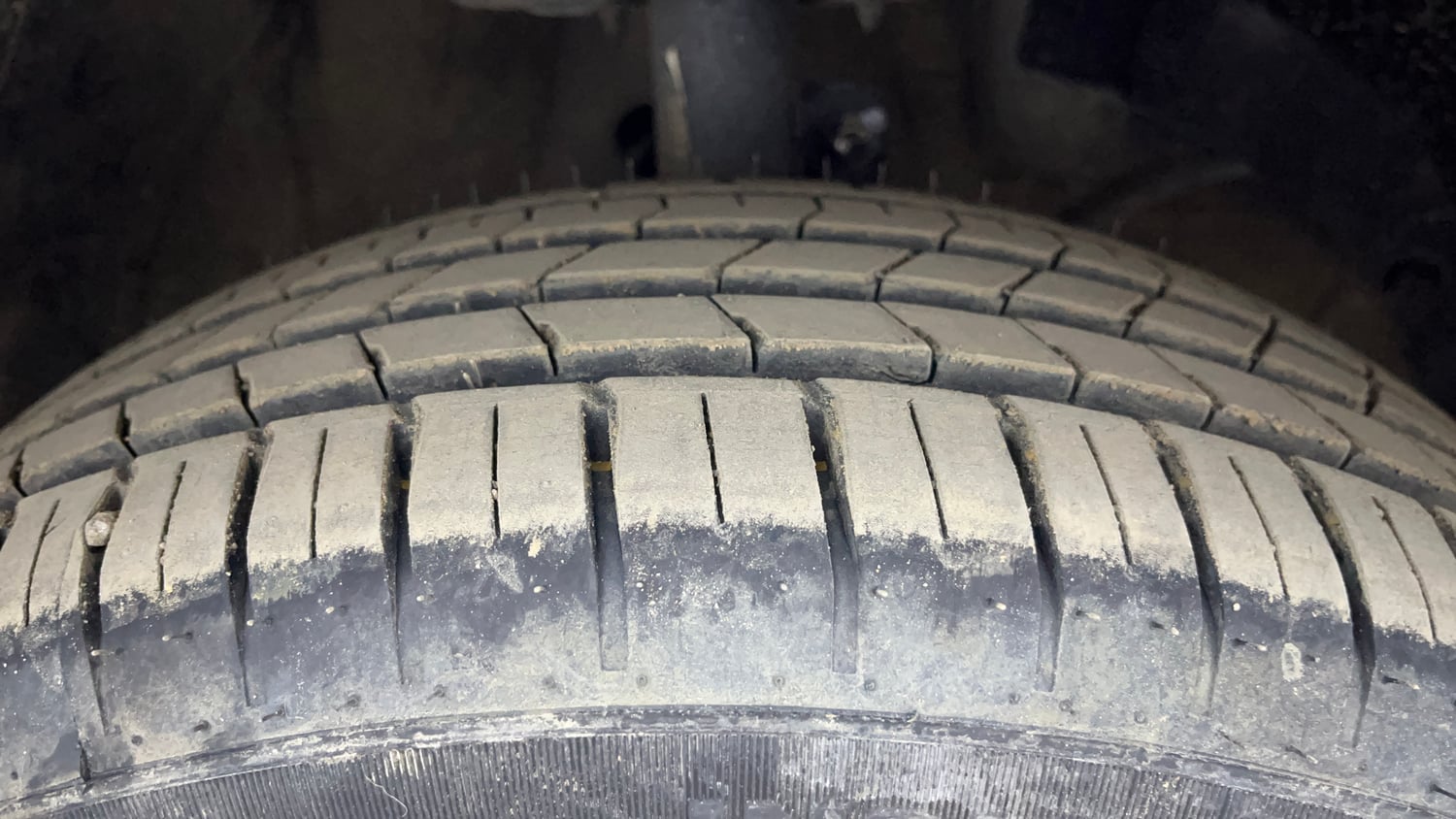 Used 2020 Maruti Suzuki Baleno Zeta Petrol Manual tyres RIGHT FRONT TYRE TREAD VIEW