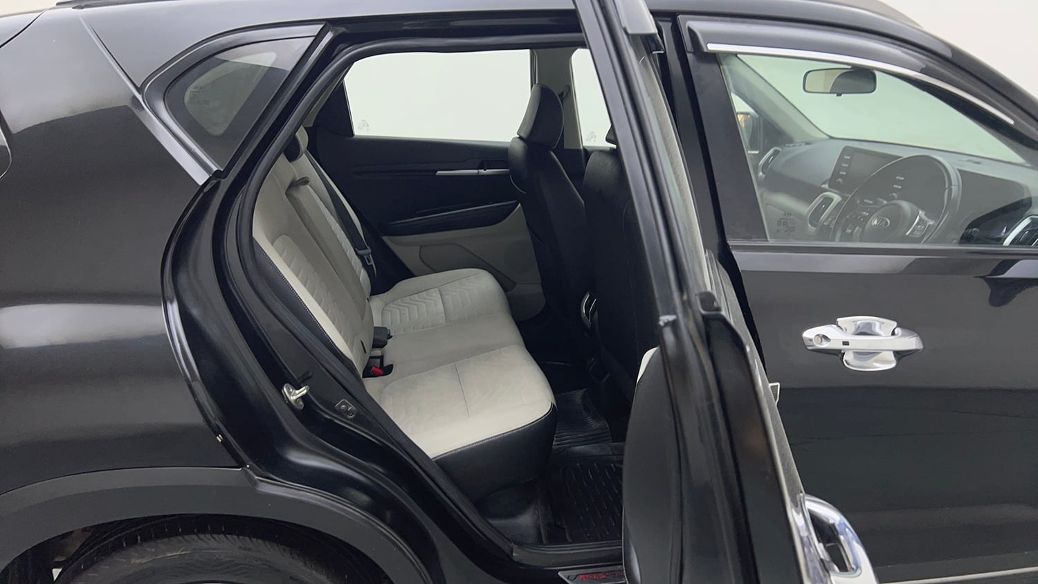 Used 2021 Kia Sonet HTX 1.0 iMT Petrol Manual interior RIGHT SIDE REAR DOOR CABIN VIEW