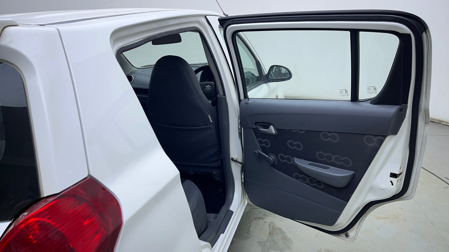 Used 2015 Maruti Suzuki Alto 800 Lxi Petrol Manual interior RIGHT REAR DOOR OPEN VIEW
