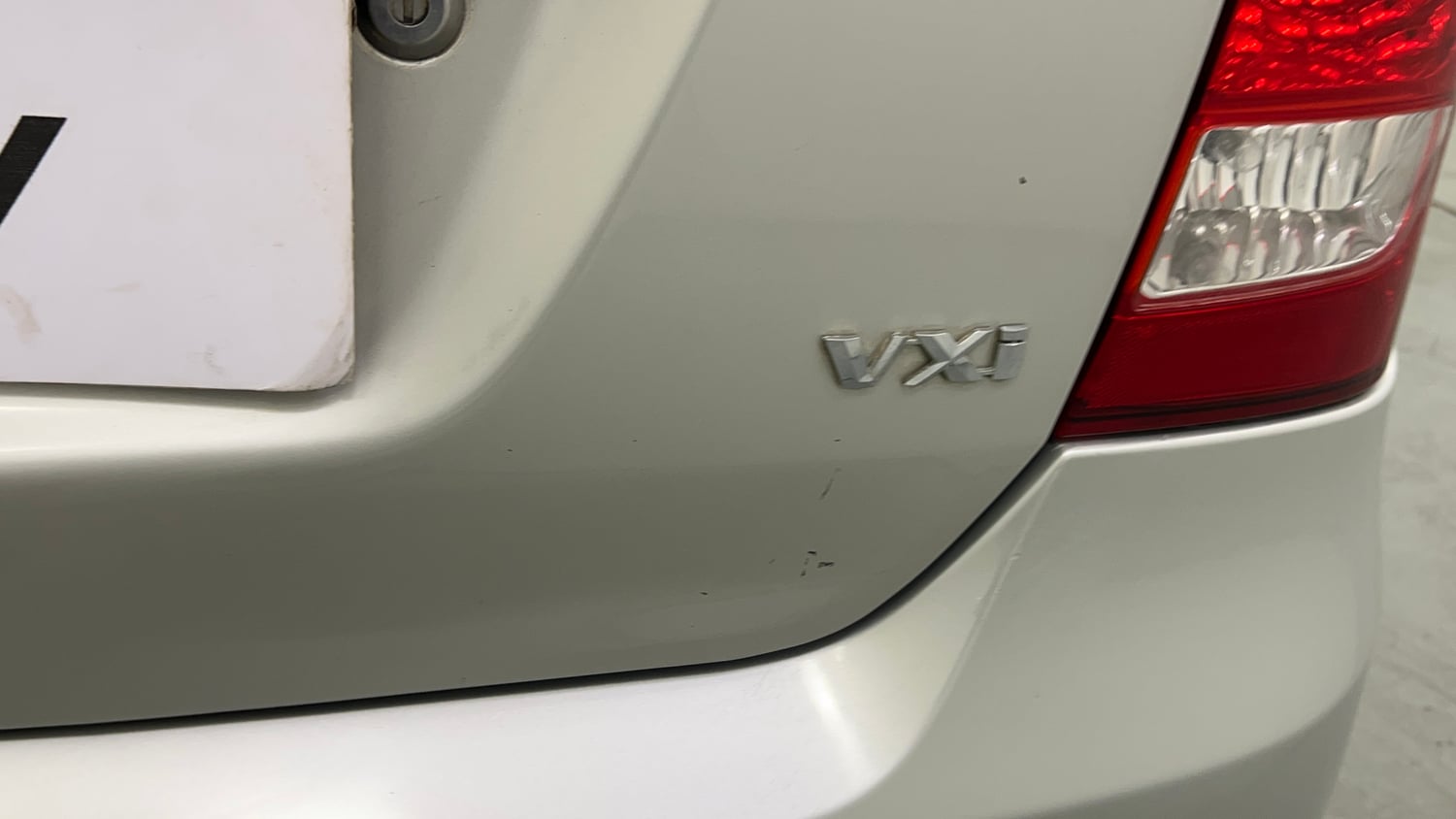 Used 2016 Maruti Suzuki Wagon R VXI Petrol Manual dents MINOR DENT