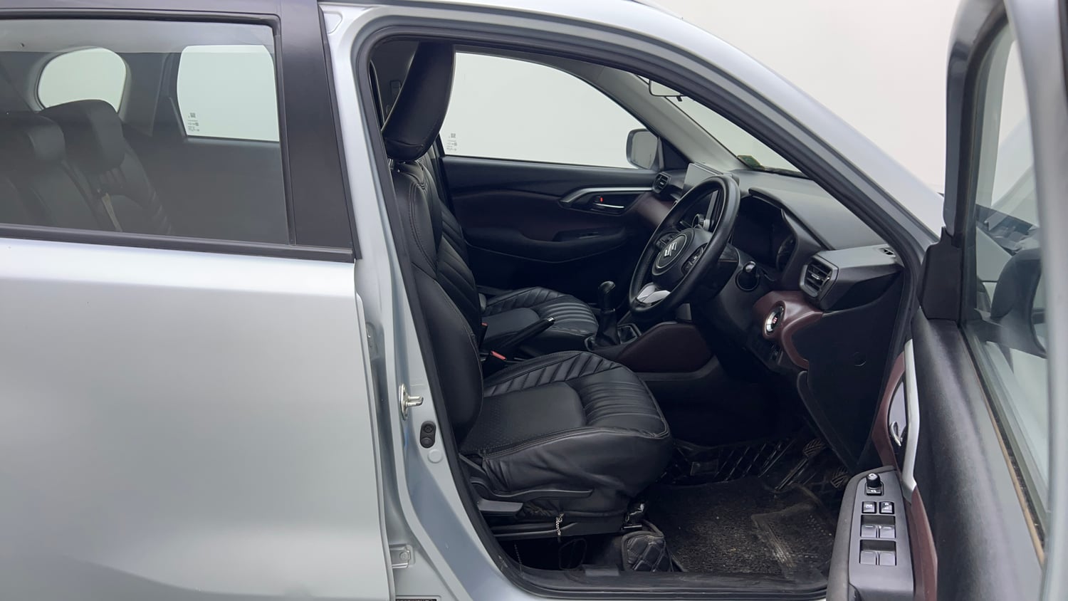Used 2024 Maruti Suzuki Grand Vitara Delta Smart Hybrid Petrol Manual interior RIGHT SIDE FRONT DOOR CABIN VIEW