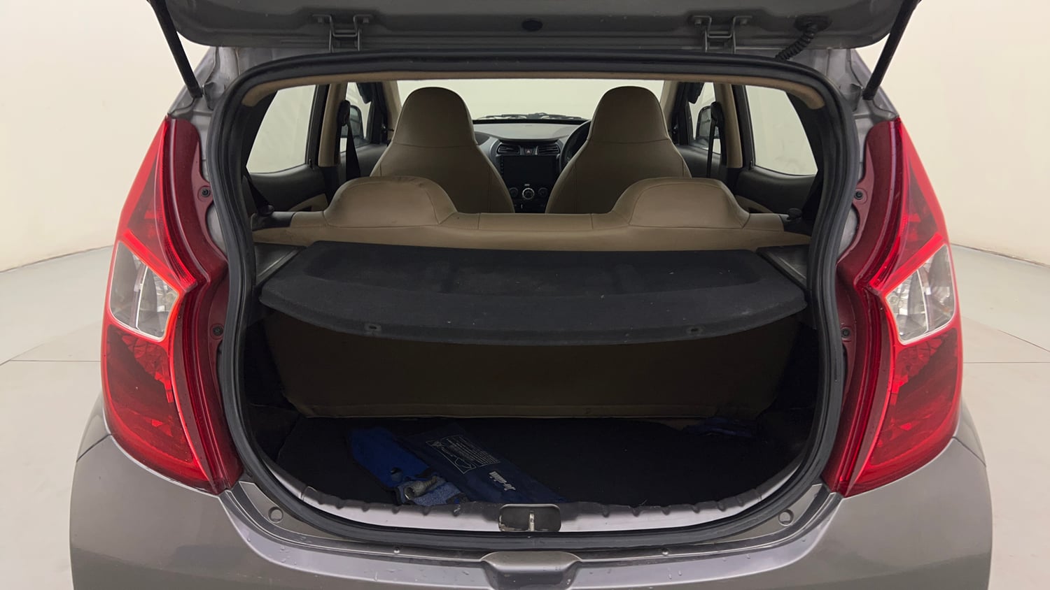 Used 2012 Hyundai Eon Magna + Petrol Manual interior DICKY INSIDE VIEW