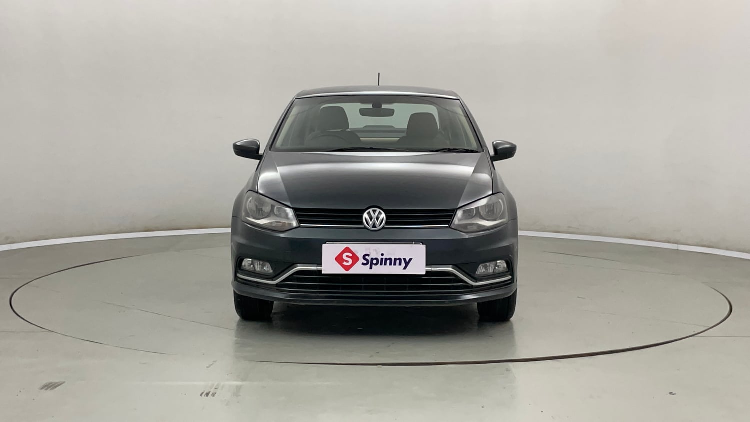 Used 2016 Volkswagen Ameo Highline1.2L (P) Petrol Manual exterior FRONT VIEW