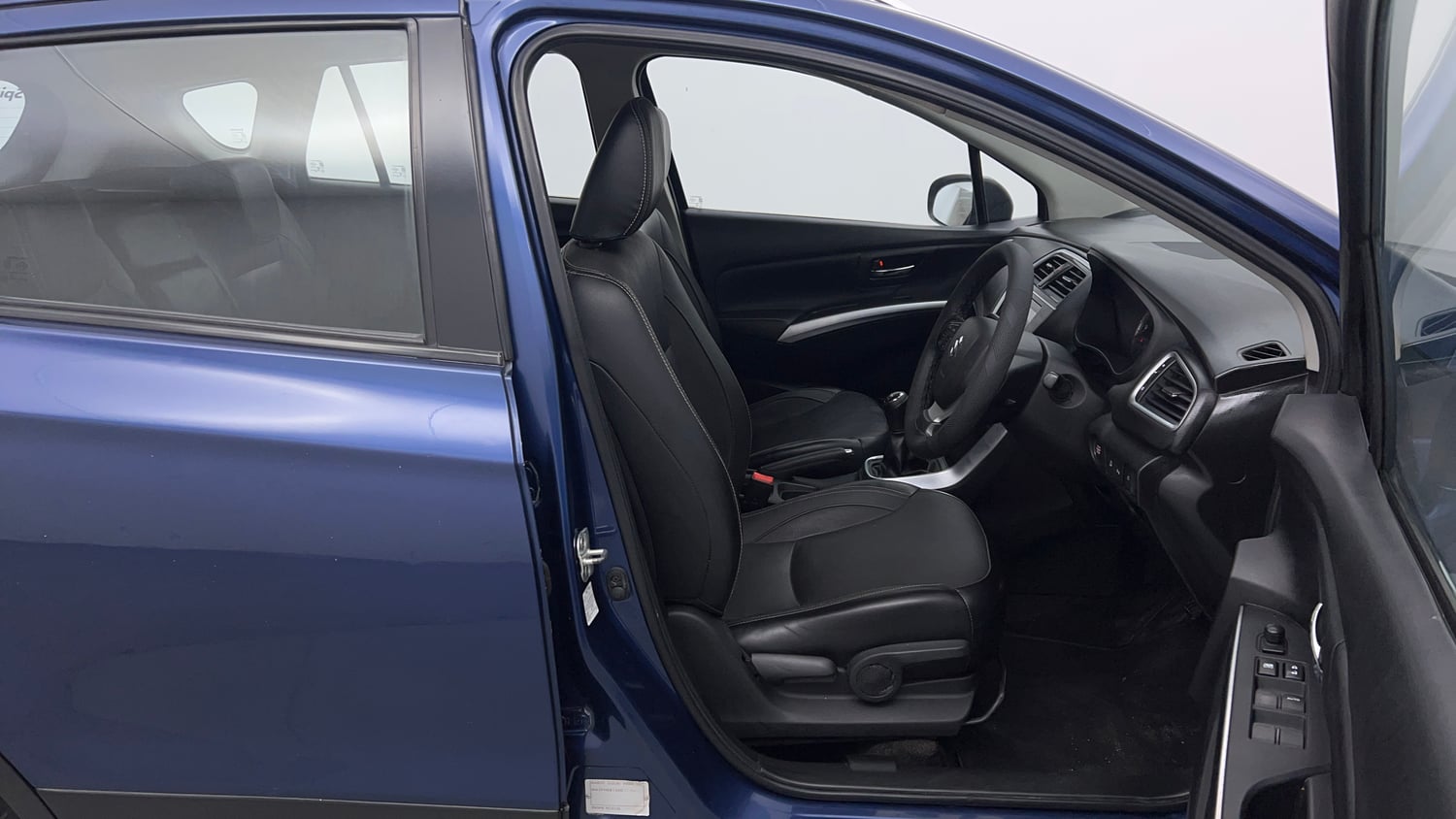 Used 2017 Maruti Suzuki S-Cross Alpha 1.3 Diesel Manual interior RIGHT SIDE FRONT DOOR CABIN VIEW