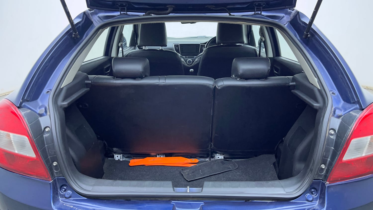 Used 2020 Maruti Suzuki Baleno Zeta Petrol Manual interior DICKY INSIDE VIEW