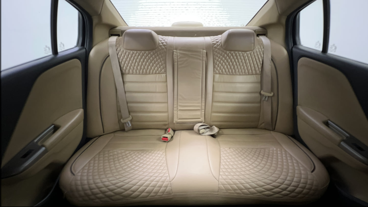 Used 2016 Honda City VX CVT Petrol Automatic interior REAR SEAT CONDITION VIEW