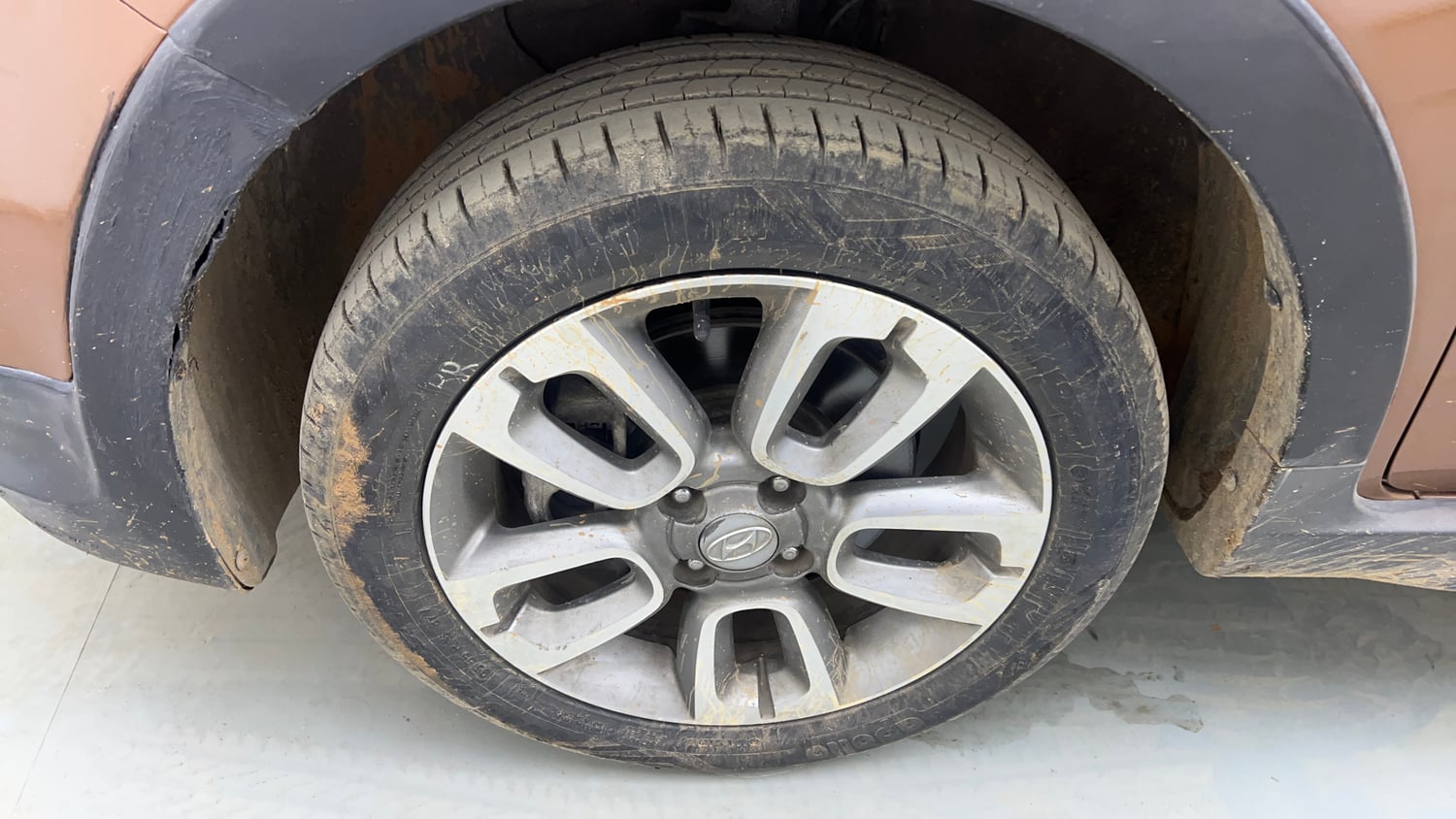 Used 2016 Hyundai i20 Active 1.2 SX Petrol Manual tyres LEFT FRONT TYRE RIM VIEW