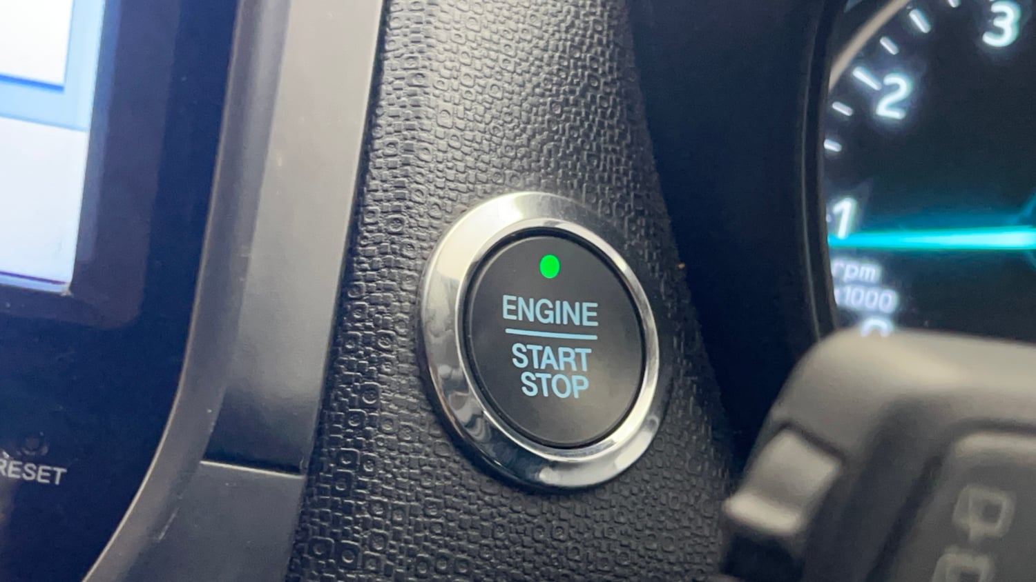 Used 2021 Ford EcoSport Titanium Plus 1.5L Ti-VCT AT Petrol Automatic top_features Keyless start