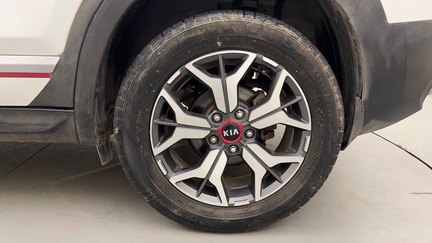 Used 2021 Kia Seltos GTX Plus AT 1.5 Diesel Diesel Automatic tyres LEFT REAR TYRE RIM VIEW