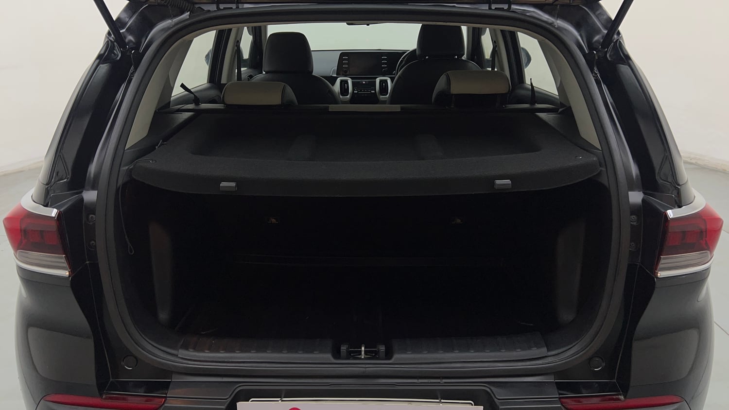 Used 2021 Kia Sonet HTX 1.0 iMT Petrol Manual interior DICKY INSIDE VIEW