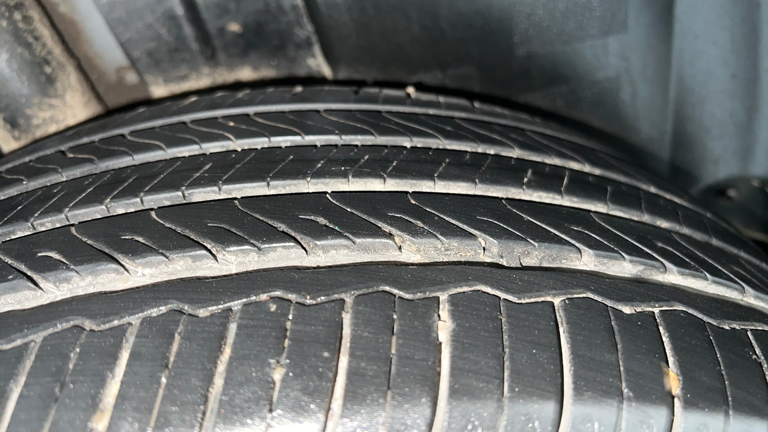 Used 2022 Skoda Slavia Style 1.5L TSI MT Petrol Manual tyres RIGHT REAR TYRE TREAD VIEW
