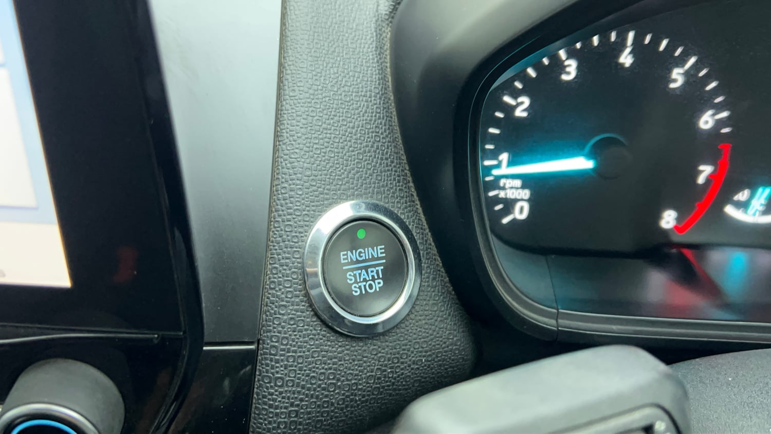 Used 2018 Ford EcoSport Titanium + 1.5L Ti-VCT AT Petrol Automatic top_features Keyless start