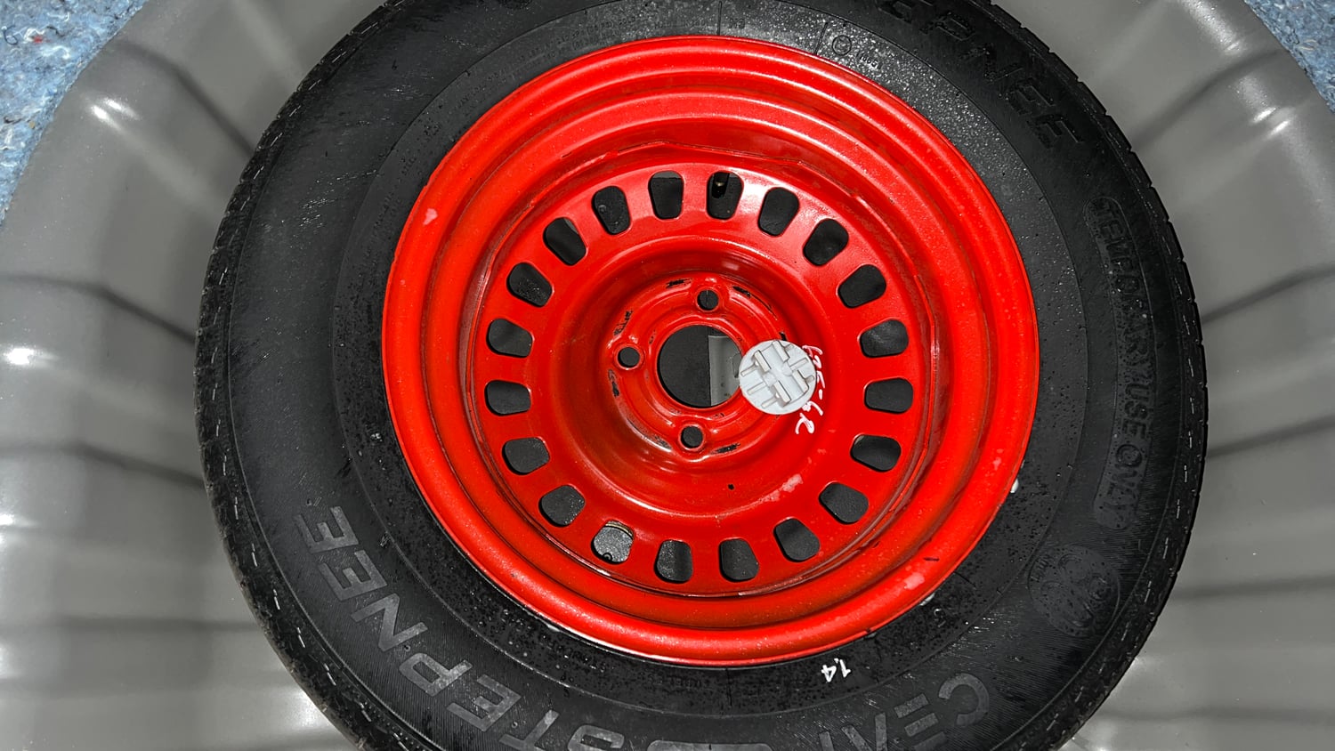 Used 2024 Nissan Magnite XL Petrol Manual tyres SPARE TYRE VIEW