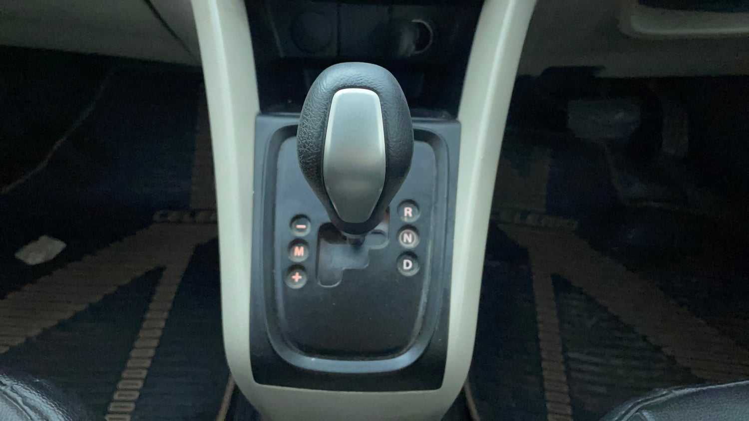Used 2018 Maruti Suzuki Celerio VXi AMT Petrol Automatic interior GEAR  KNOB VIEW