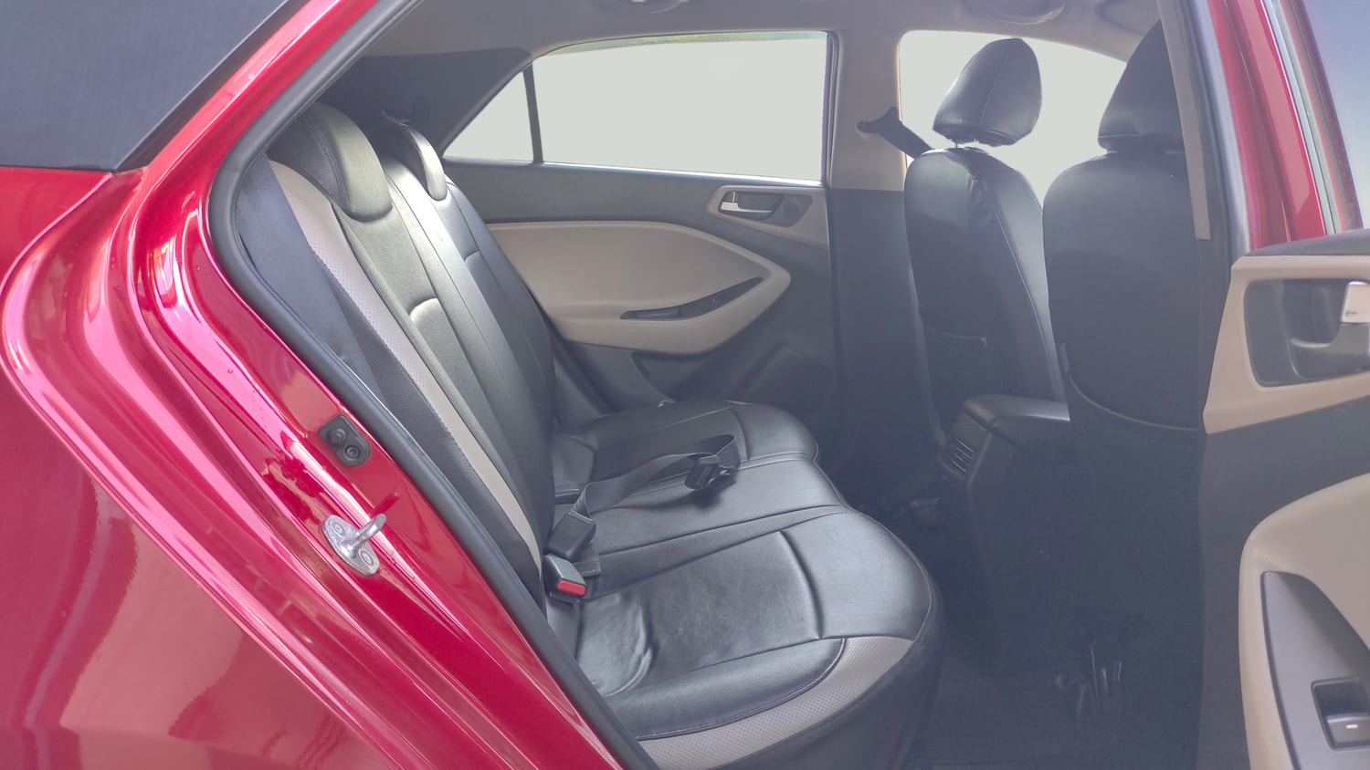 Used 2015 Hyundai Elite i20 Magna 1.2 Petrol Manual interior RIGHT SIDE REAR DOOR CABIN VIEW