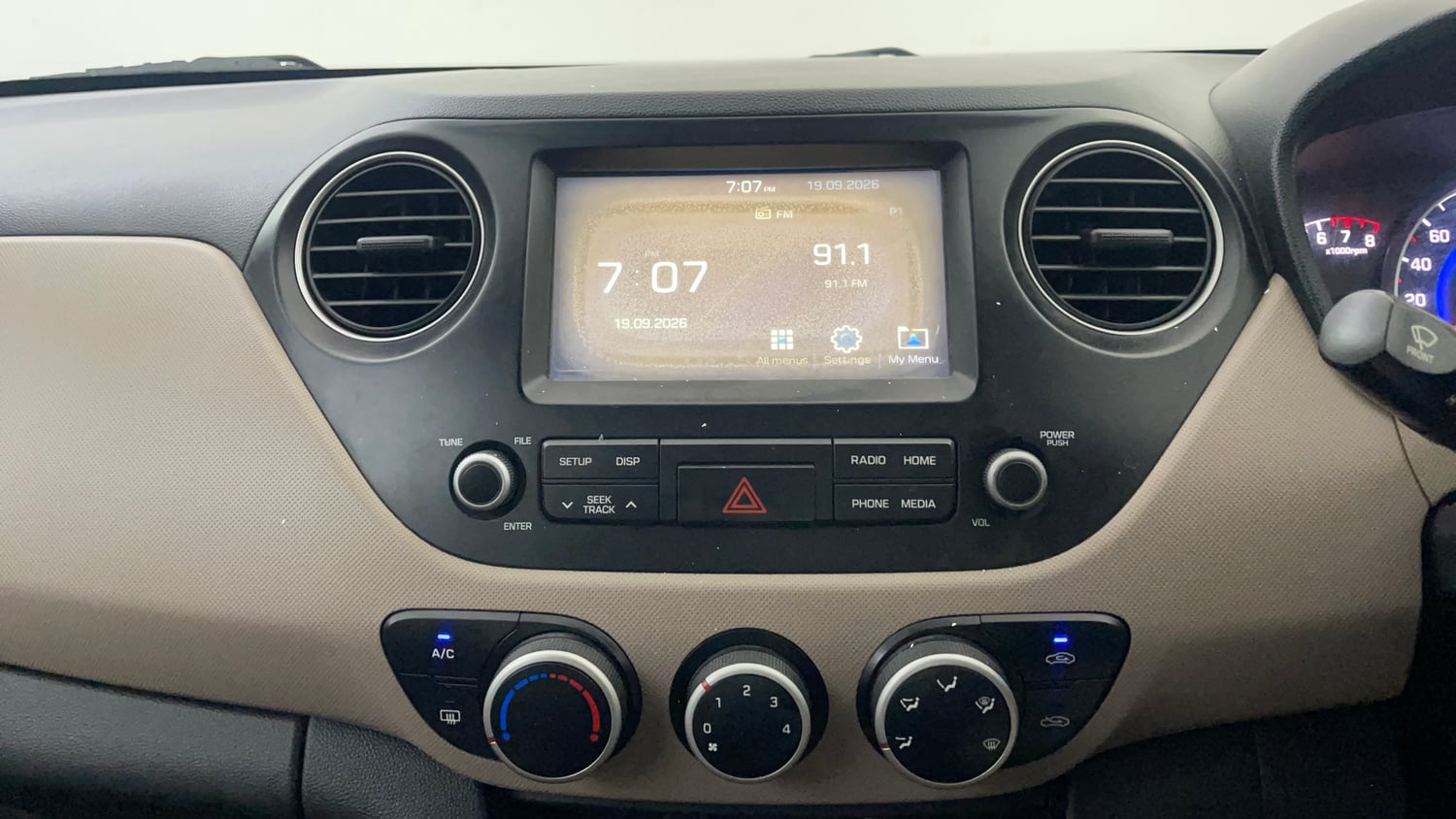 Used 2018 Hyundai Grand i10 Sportz 1.2 Kappa VTVT Petrol Manual interior MUSIC SYSTEM & AC CONTROL VIEW