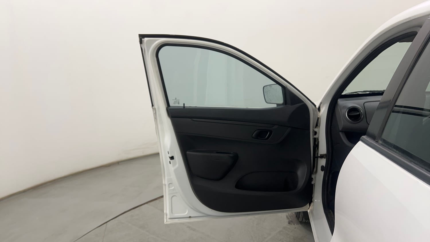 Used 2015 Renault Kwid RXT Petrol Manual interior LEFT FRONT DOOR OPEN VIEW