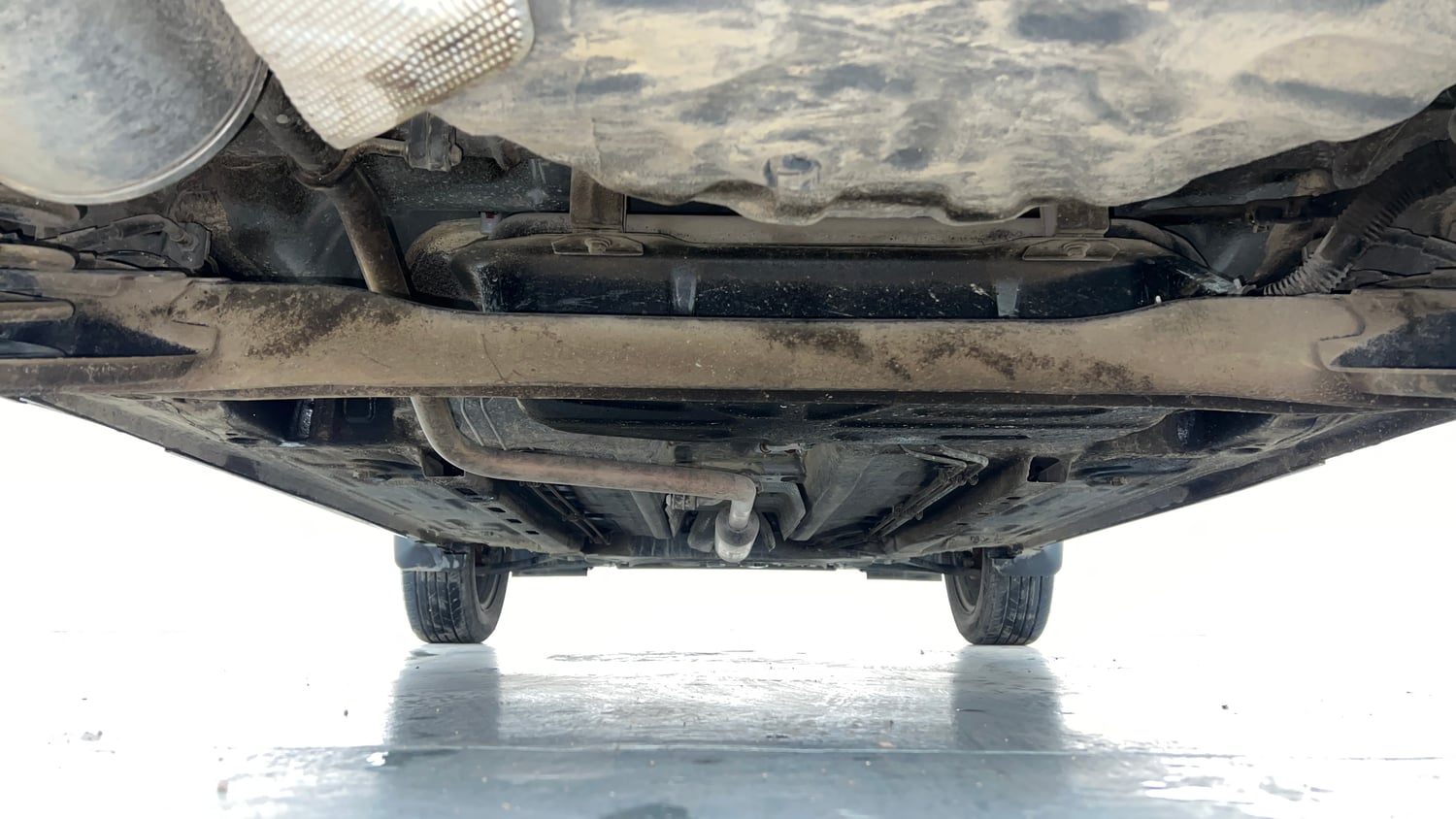 Used 2024 Nissan Magnite XL Petrol Manual extra REAR UNDERBODY VIEW (TAKEN FROM REAR)