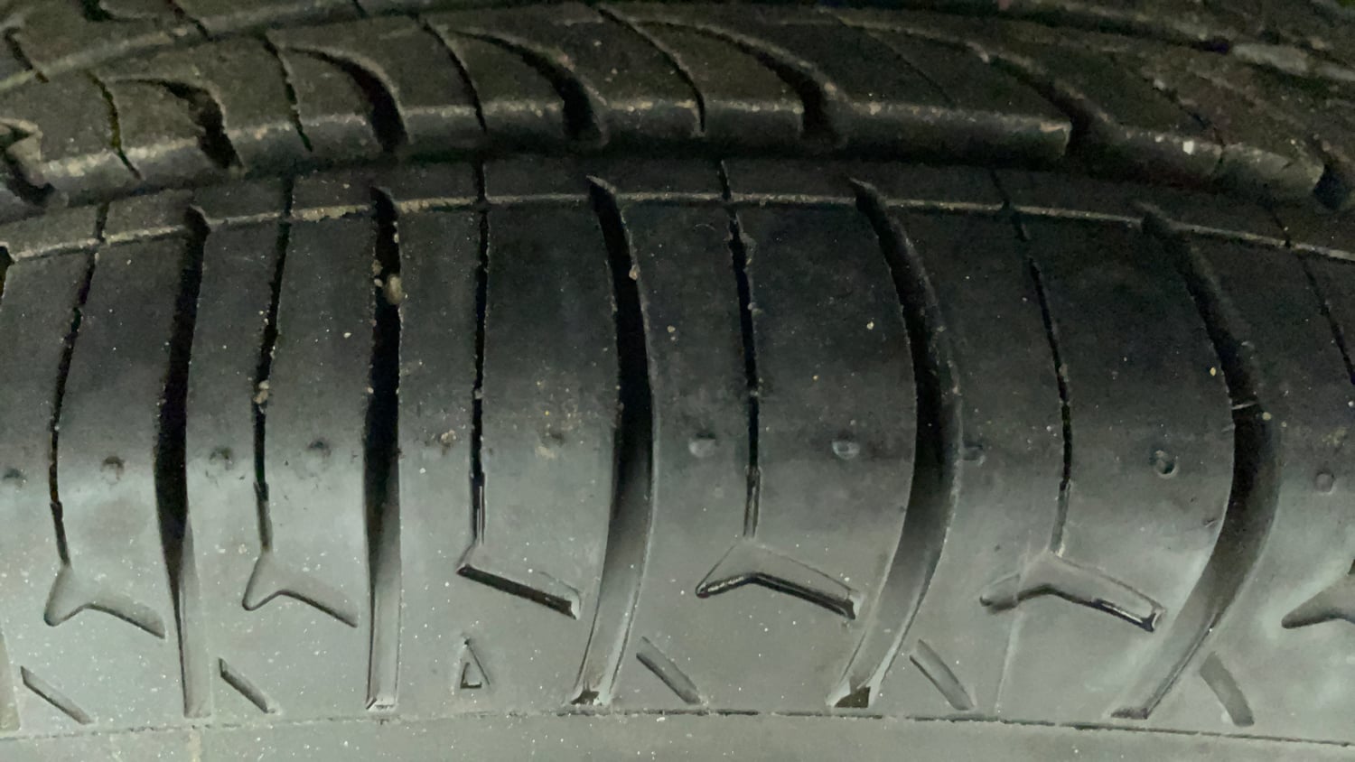 Used 2021 Maruti Suzuki Celerio VXi Petrol Manual tyres LEFT FRONT TYRE TREAD VIEW