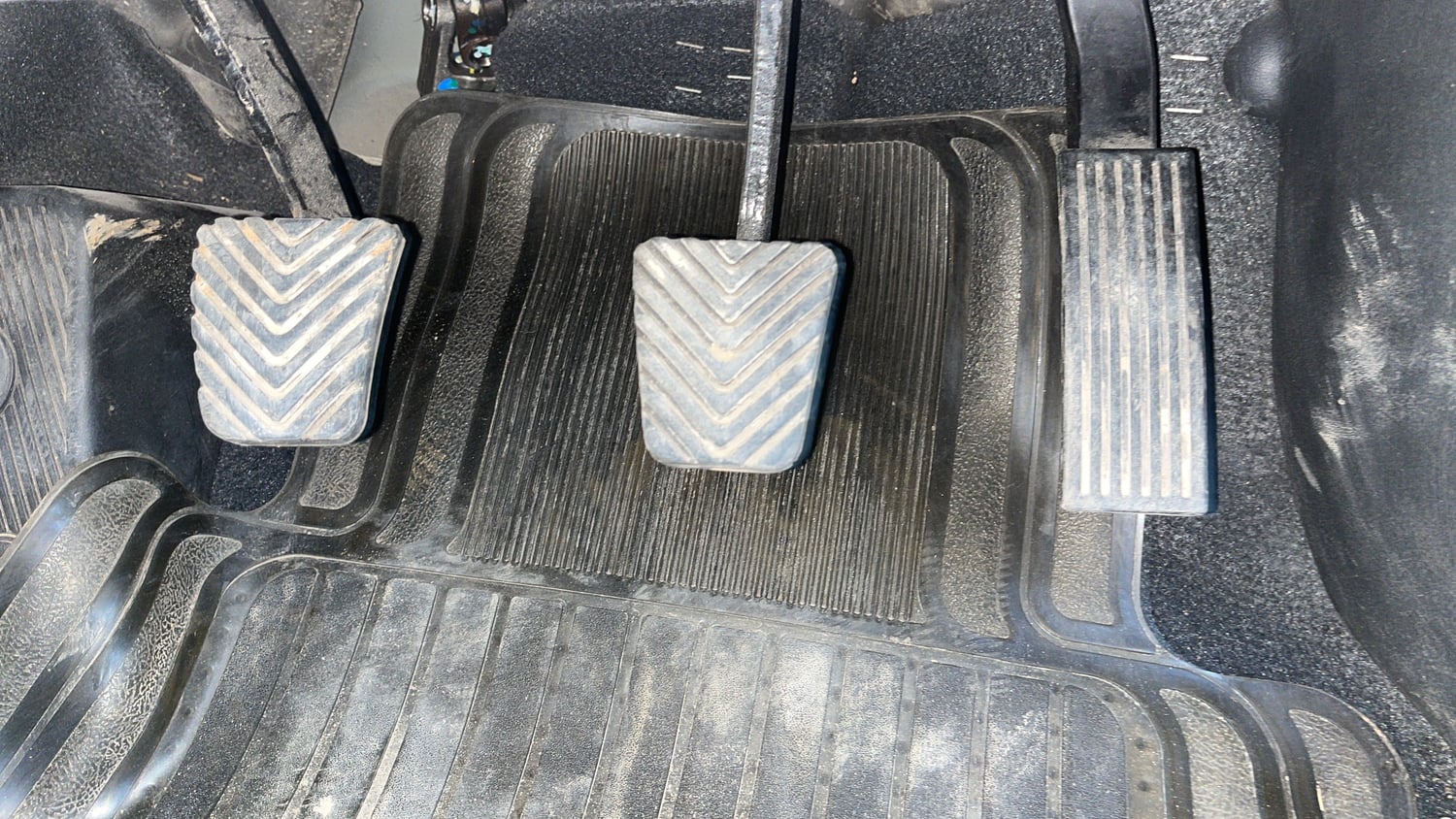 Used 2013 Hyundai i20 Sportz 1.2 Petrol Manual interior PEDALS VIEW