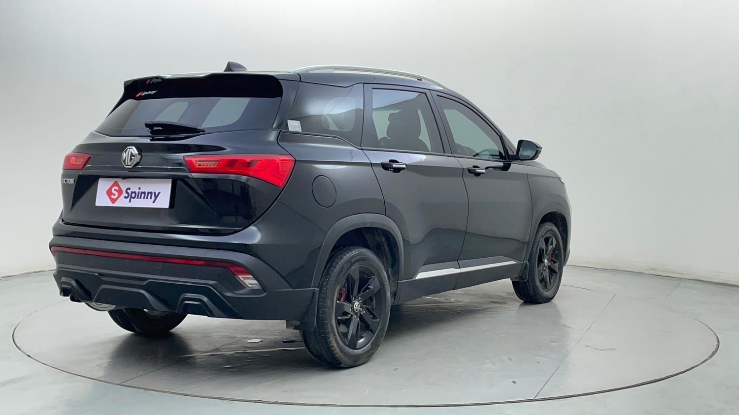 Used 2021 MG Motors Hector Shine 1.5 Petrol Turbo CVT Petrol Automatic exterior RIGHT REAR CORNER VIEW