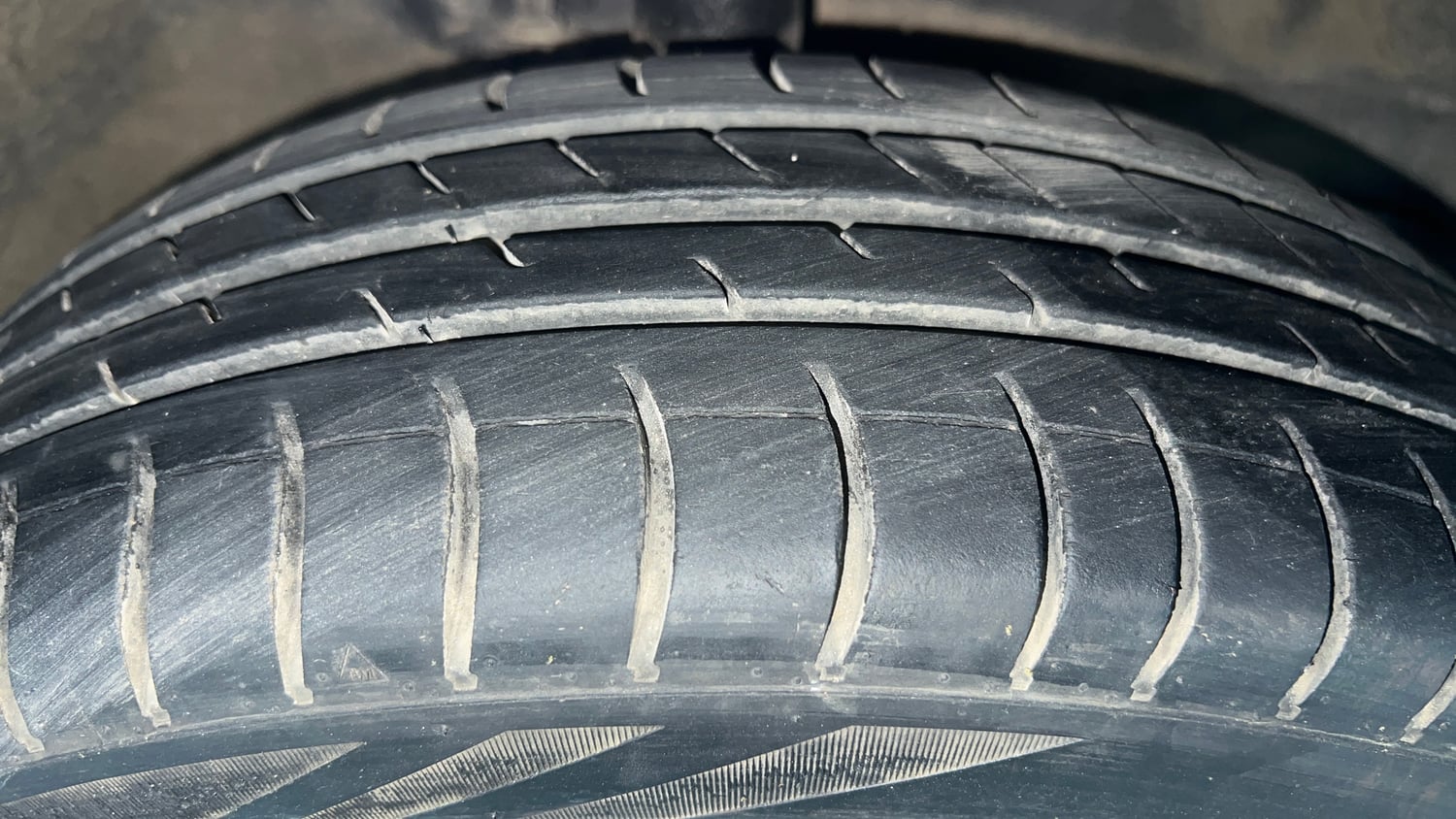 Used 2014 Maruti Suzuki Wagon R VXI Petrol Manual tyres RIGHT FRONT TYRE TREAD VIEW