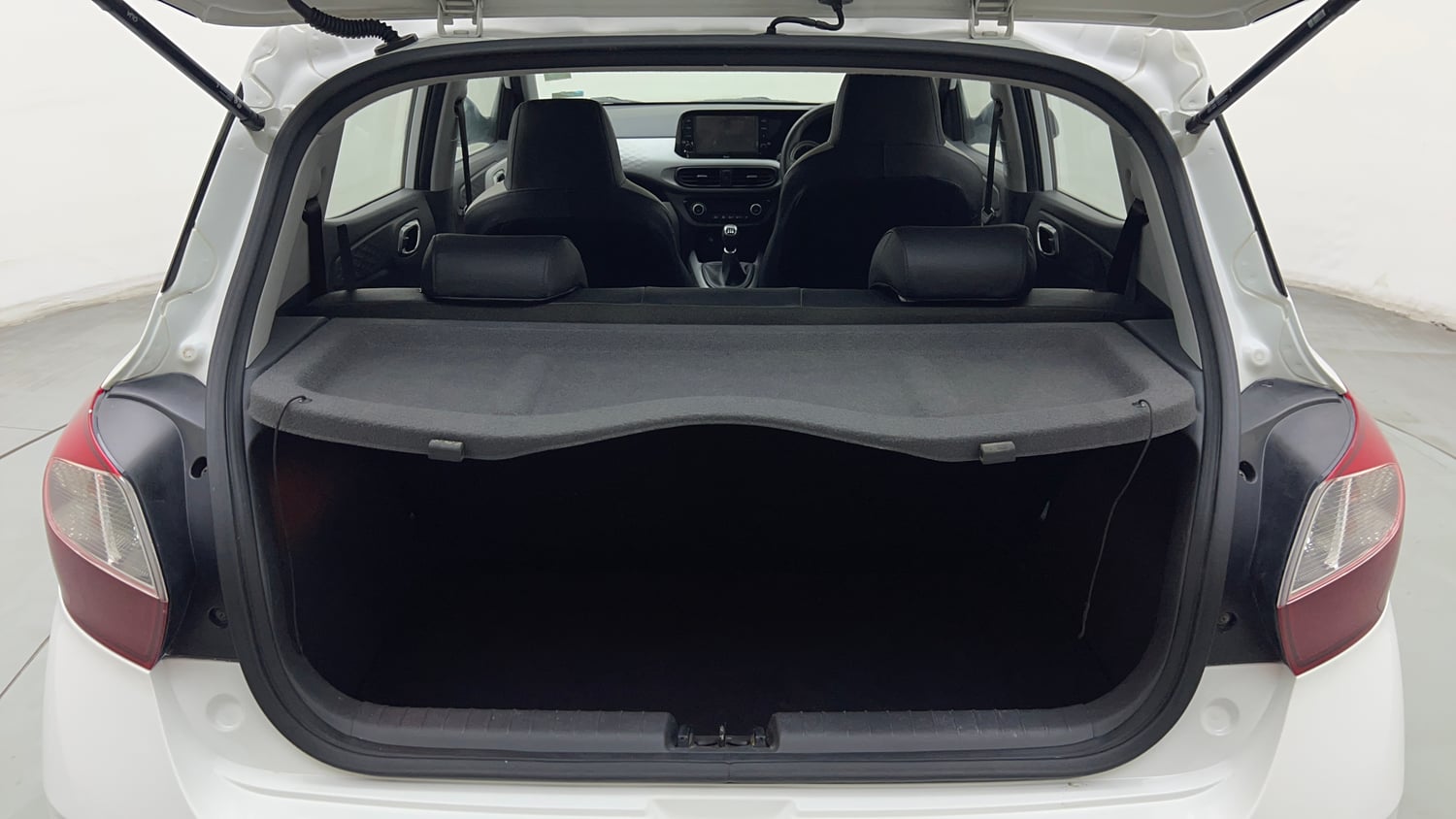 Used 2020 Hyundai Grand i10 Nios Asta 1.2 Kappa VTVT Petrol Manual interior DICKY INSIDE VIEW