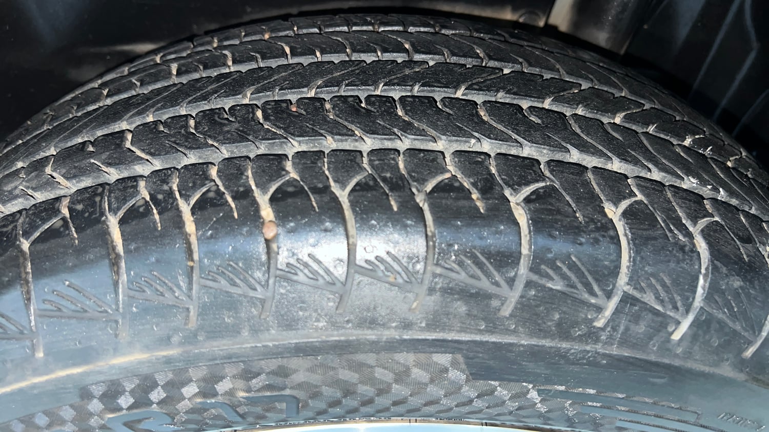 Used 2024 Maruti Suzuki Grand Vitara Delta Smart Hybrid Petrol Manual tyres LEFT REAR TYRE TREAD VIEW