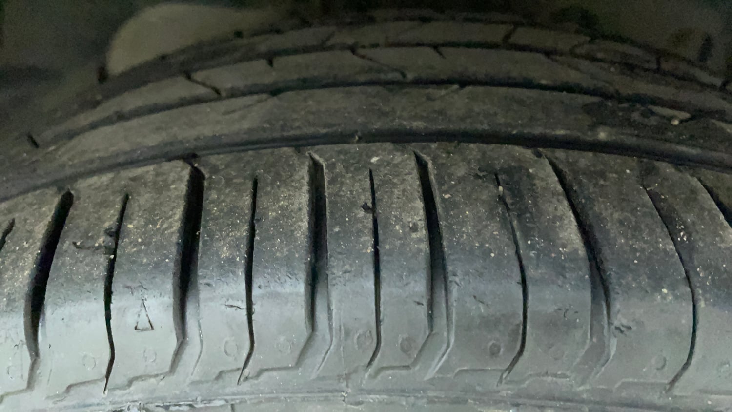 Used 2017 Ford EcoSport Titanium 1.5L TDCi Diesel Manual tyres RIGHT FRONT TYRE TREAD VIEW