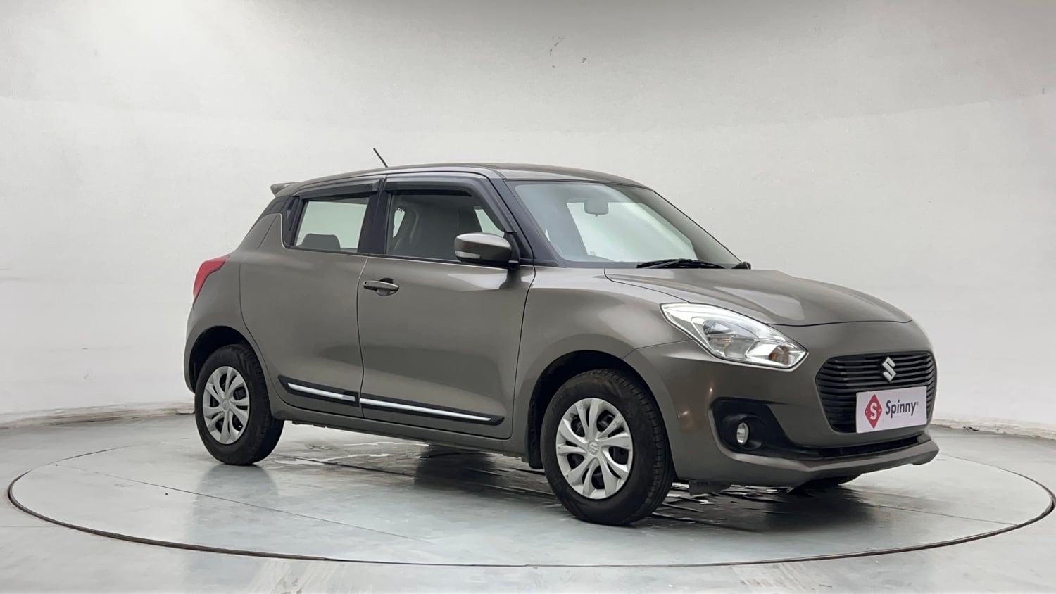 Used 2018 Maruti Suzuki Swift VXi Petrol Manual exterior RIGHT FRONT CORNER VIEW