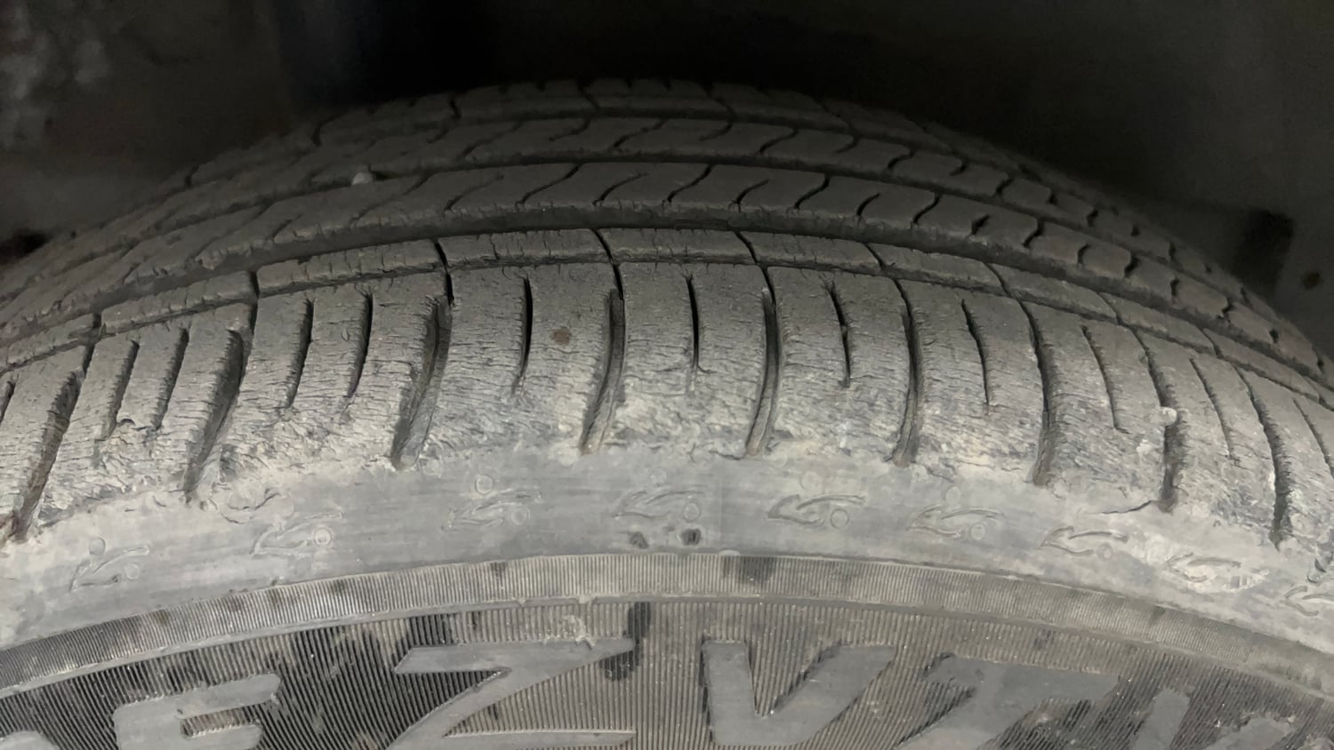 Used 2021 Honda City V CVT Petrol Petrol Automatic tyres RIGHT REAR TYRE TREAD VIEW
