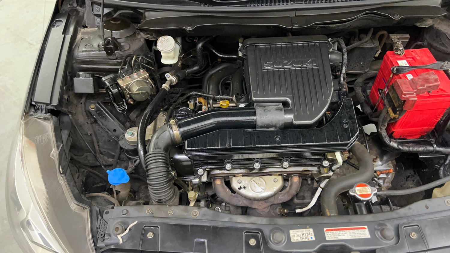 Used 2016 Maruti Suzuki Ciaz ZXI+ AT Petrol Automatic engine ENGINE RIGHT SIDE VIEW
